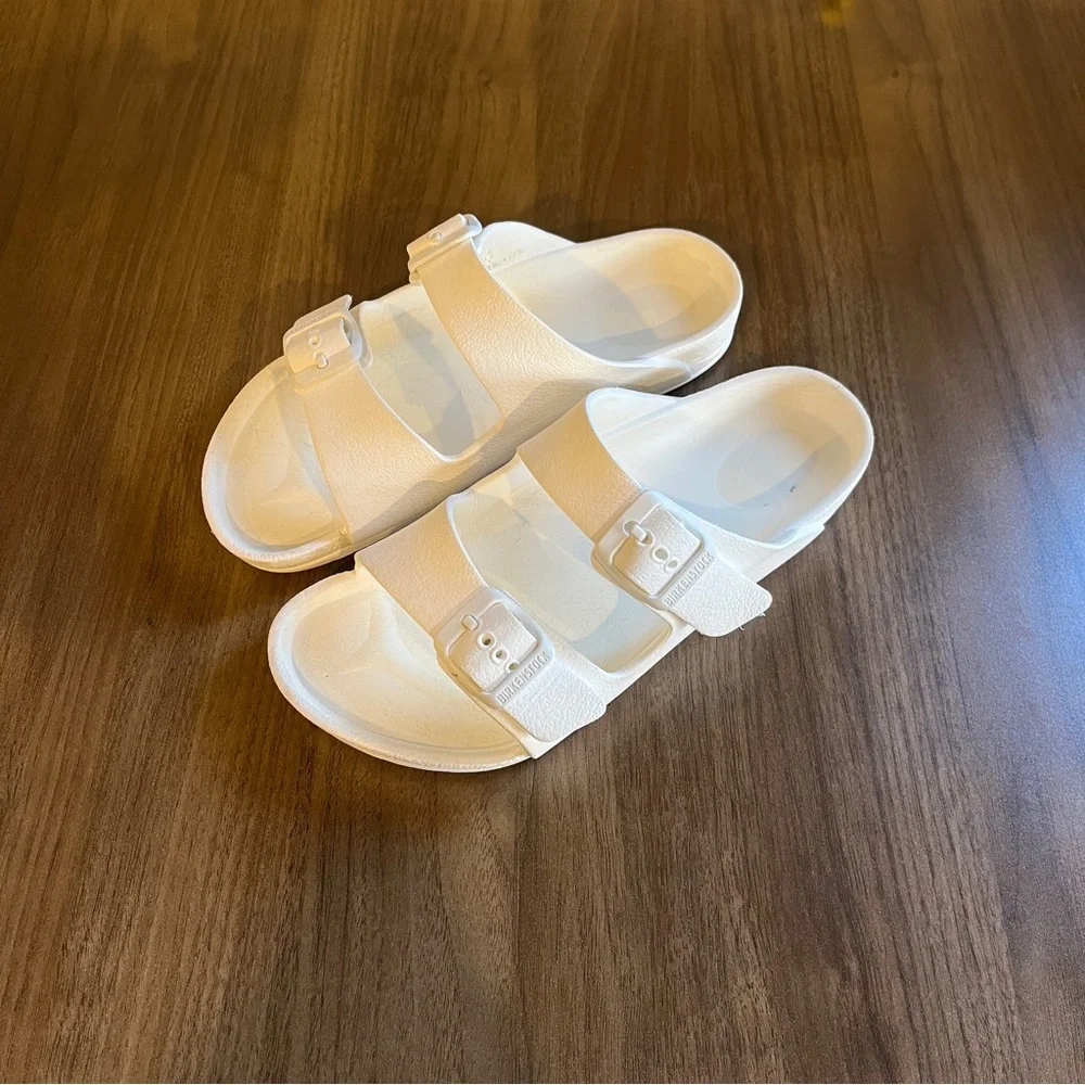 Birkenstock White Arizona EVA Sandals Big Kids US Size 1-1.5 EU Size 32